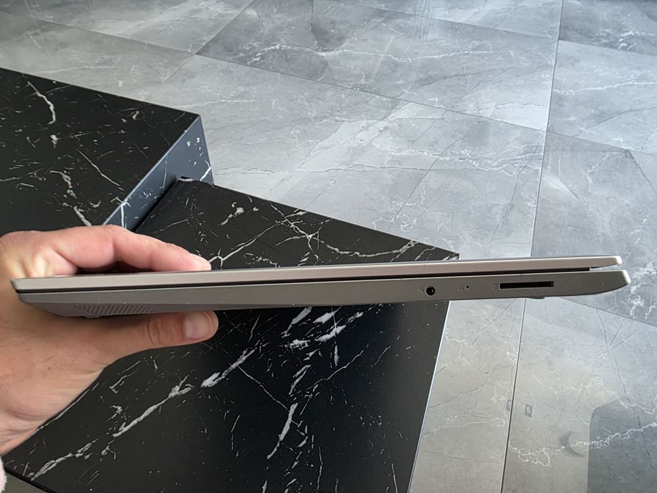 Laptop Lenowo HISFP01