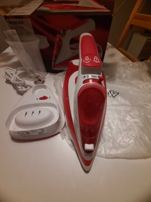 Ferro de engomar sem fios Silvercrest novo