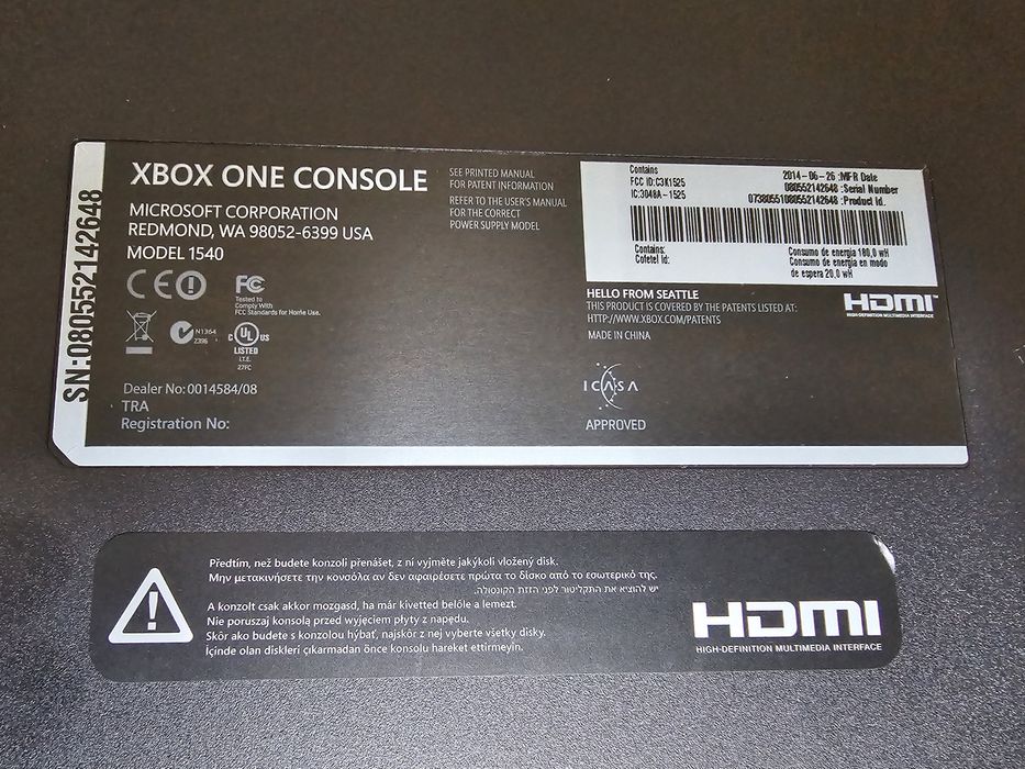 Xbox One - konsola + kinect + 2x kontroler