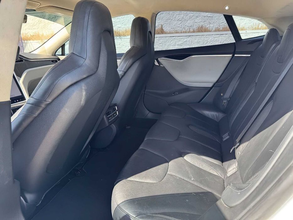 Tesla Model S 85      2013