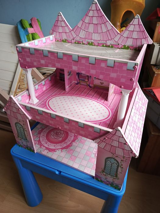 Domek dla lalek drewniany zamek