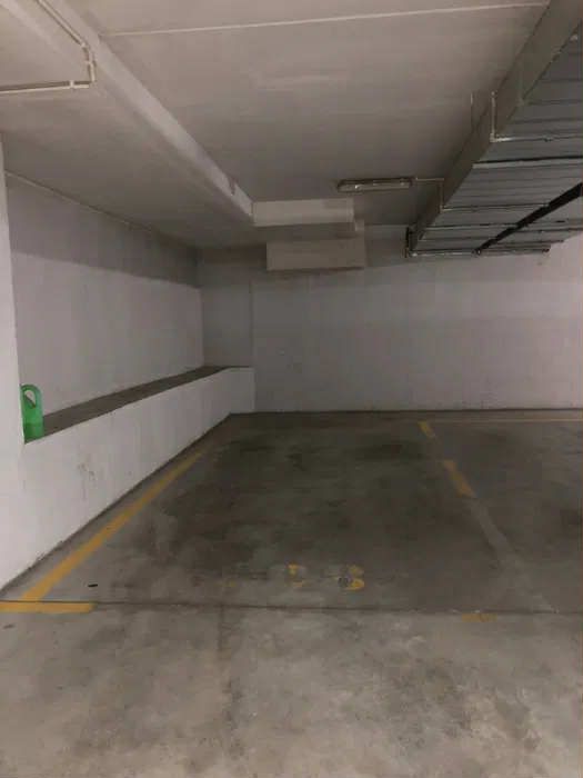 Metro Kabaty miejsce parkingowe w garażu podziemnym