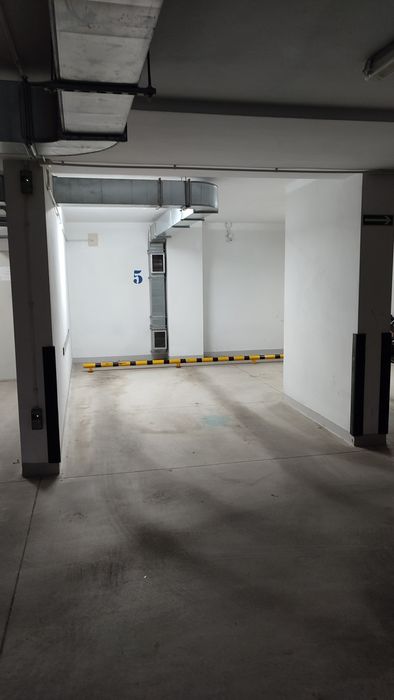 Miejsce postojowe w garażu podziemnym os. Projektant ul. Baligrodzka 2