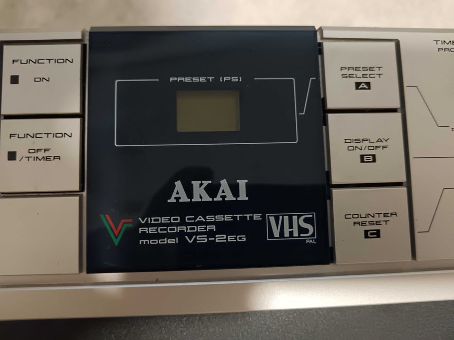 AKAI VS-2EG  видеомагнитофон