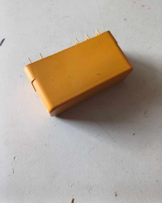 SIM　　　　　　　　　　　　　　　　　　　　　　　　　　　　SP851 CEWKA SIMSON PLITZ 12V 6V ZAPŁONOWA - Jack Motors - Części i