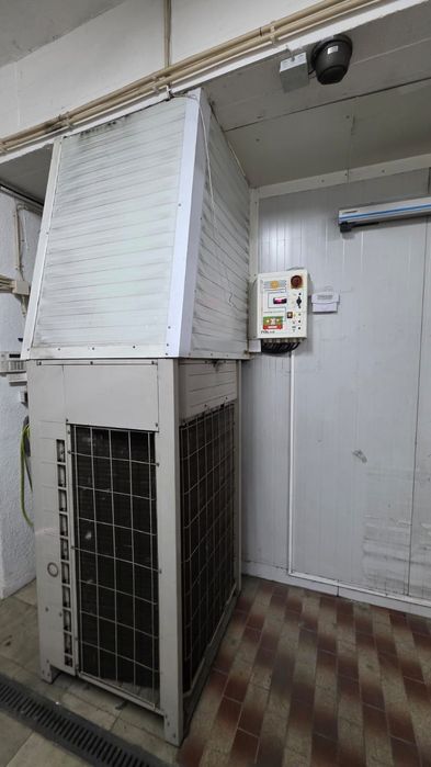 Vendo câmara congelação completa