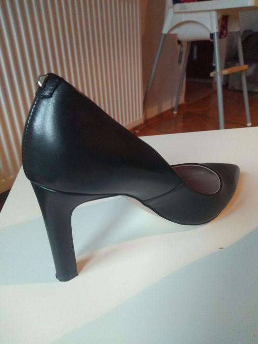 Szpilki skórzane Gino Rossi