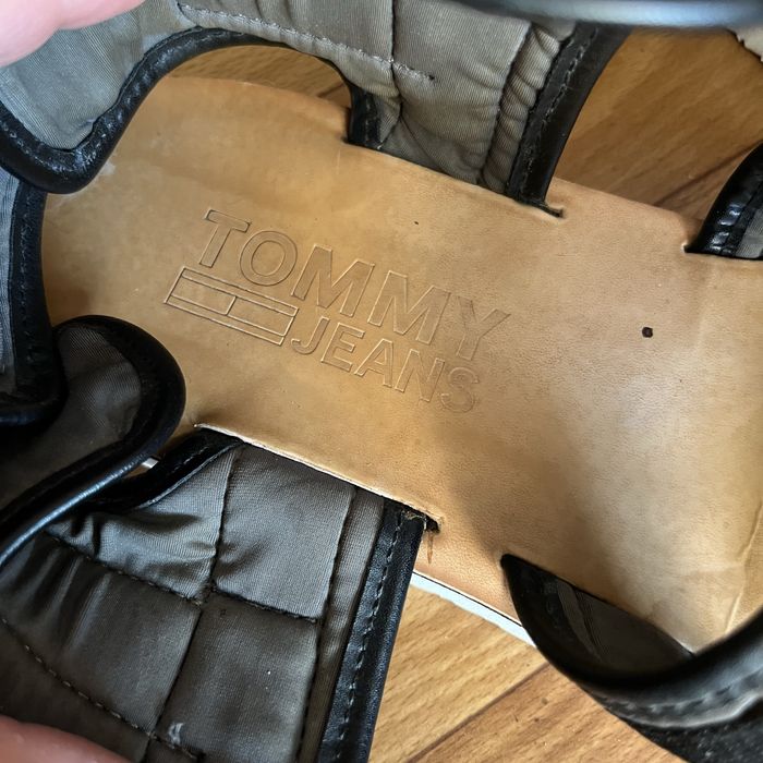 Tommy jeans. Сандалі фірмові. ( з нюансом)