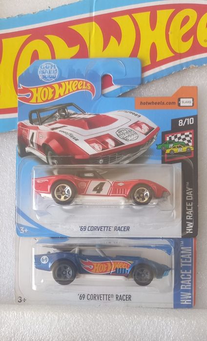Conjunto 2 , 69 Corvette Racer Hot Wheels