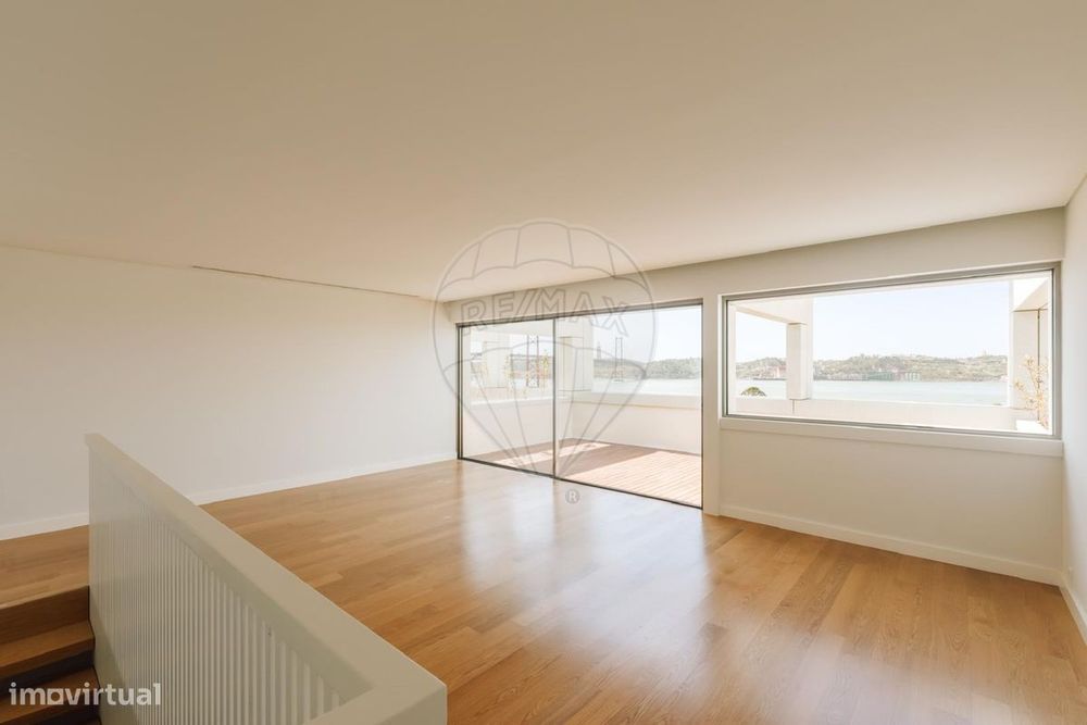 Moradia T4 para venda