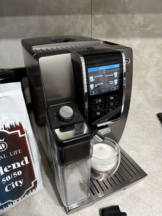 Кавомашина Delonghi dinamica plus