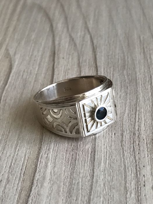Кольцо перстень мужской сапфир серебро