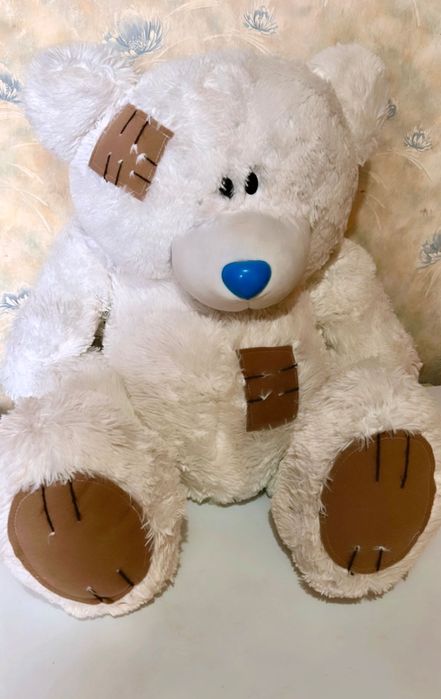 Плюшевый игрушечный мишка