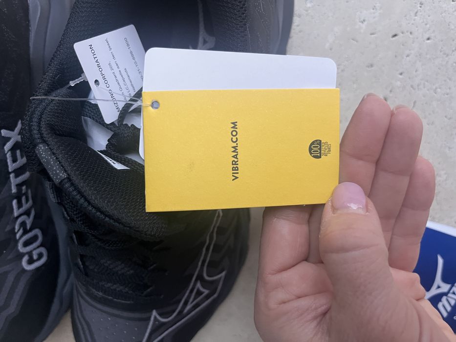 Buty trailowe do biegania  Mizuno r.  43