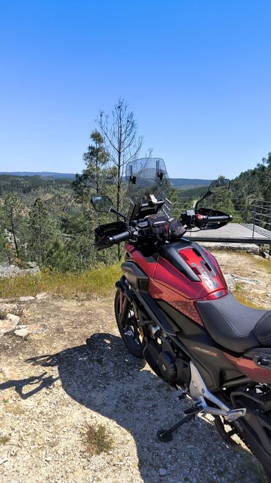 Honda NC 750x com todos os extras OUT2020