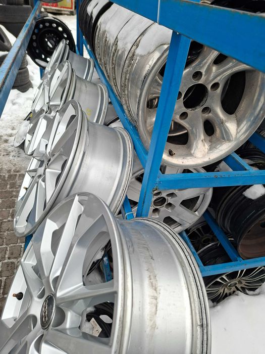 Оригінальні диски Ауді  5/112 R18 7J ET45 Audi 81A 601 025E .