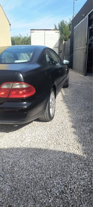 Mercedes  clk200