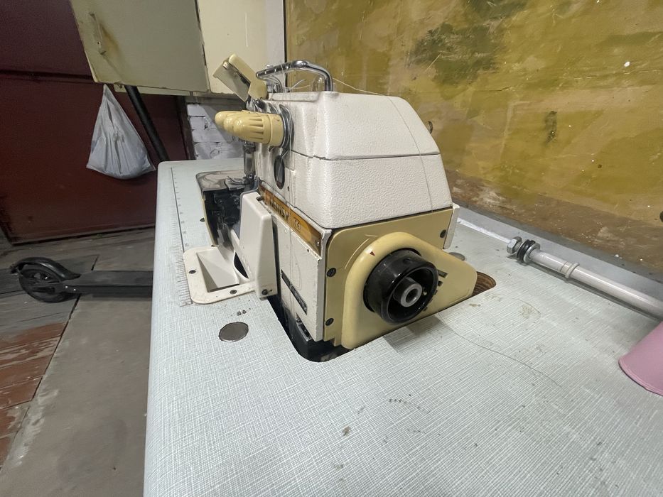 Оверлок Gemsy Gem737F