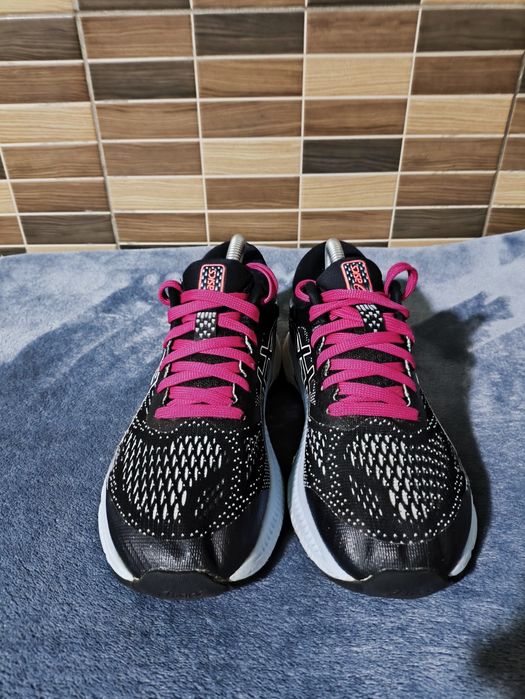 Кросівки Asics Gel-Kayano 26 37 розмір