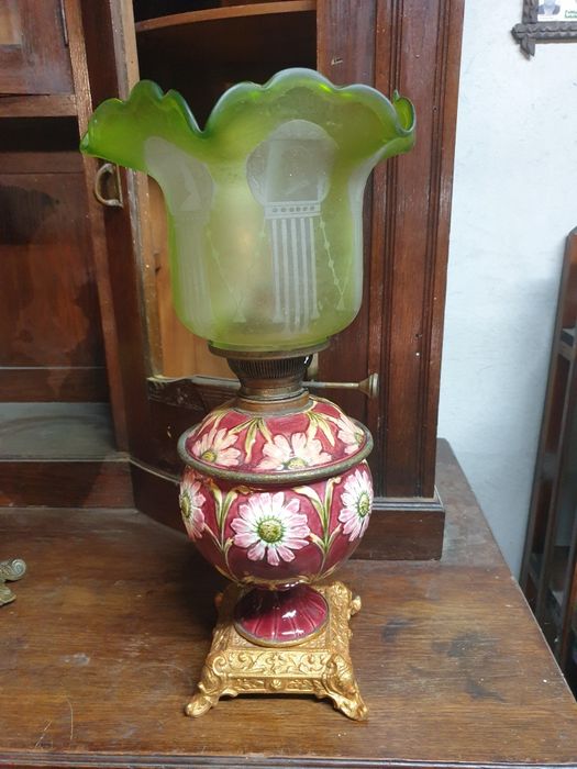 Stare lampy majolika tulipan