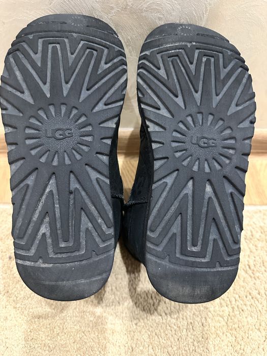 Ботінки , чоботи ugg