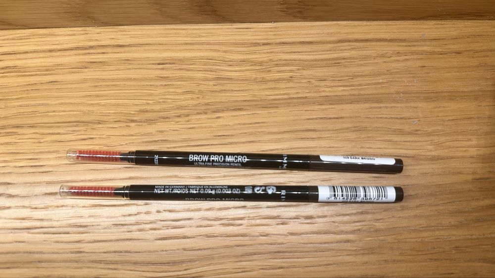 Rimmel Brow Pro Micro wysuwana kredka do brwi 03 Dark Brown 0.09g
