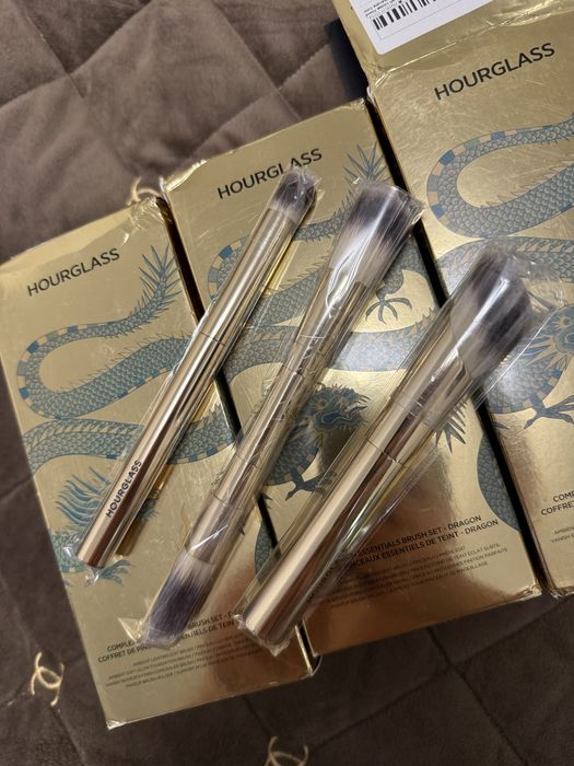 Набір пензлів для макіяжу hourglass