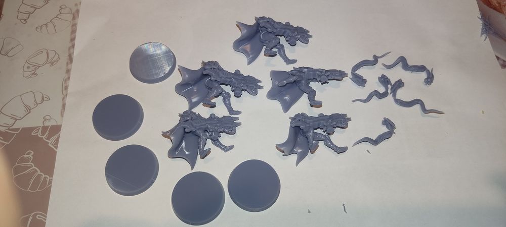 Друкую космічних єльфів днд, настолка. 40к 3д друк. Warhammer