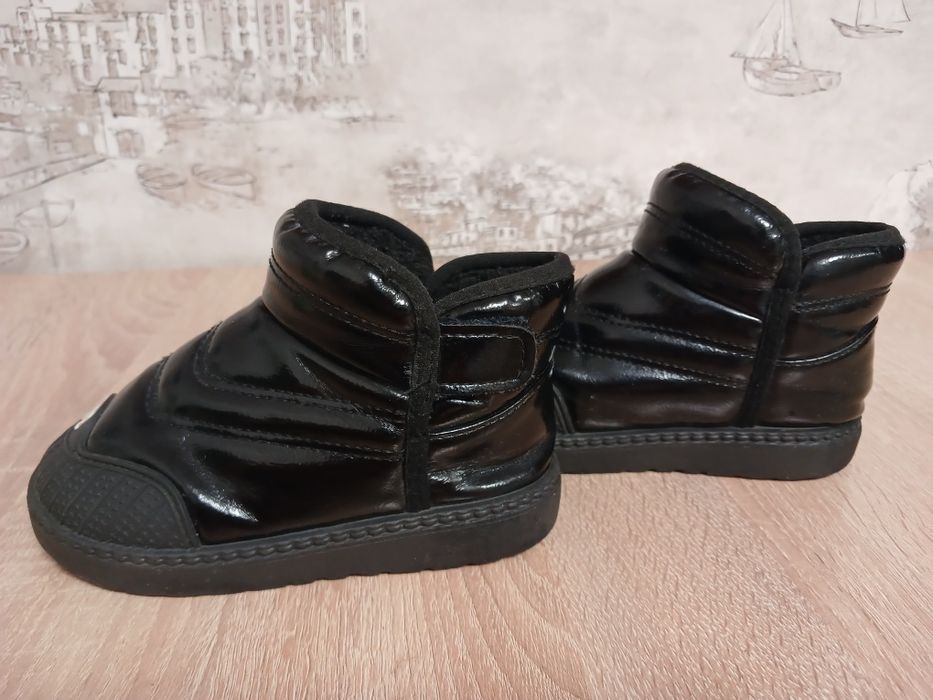 Угги для дівчинки