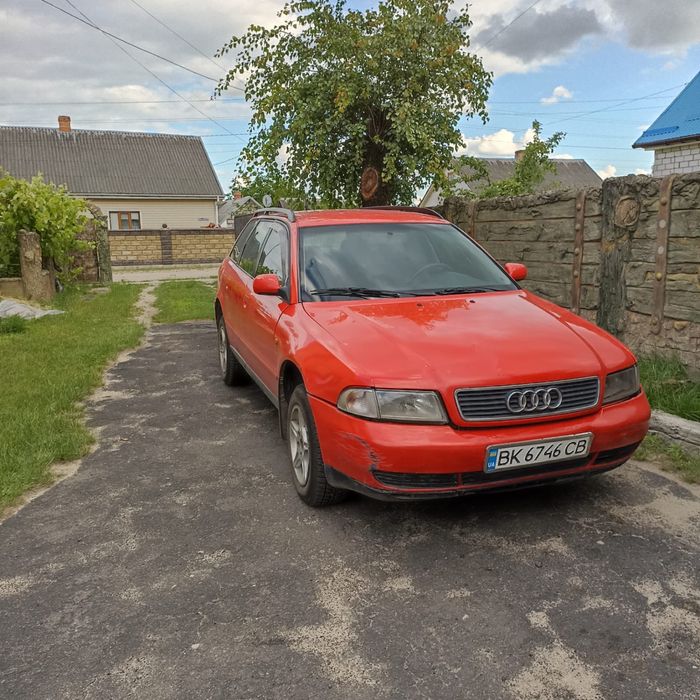 Автомобіль AUDI a4