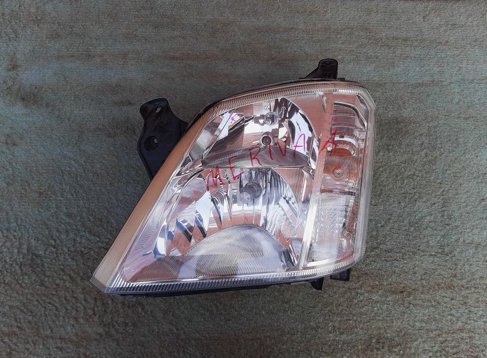 Фара передняя левая  GM 93321052 Opel Meriva Опель Мерива А. 03-08г.в