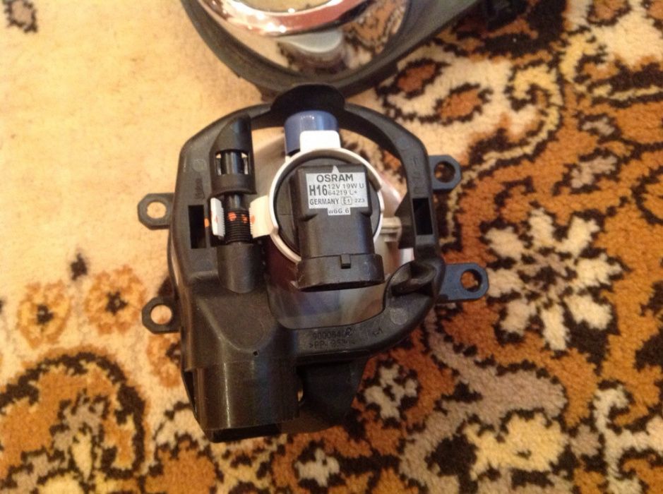 Продам галогенні фари дві шт