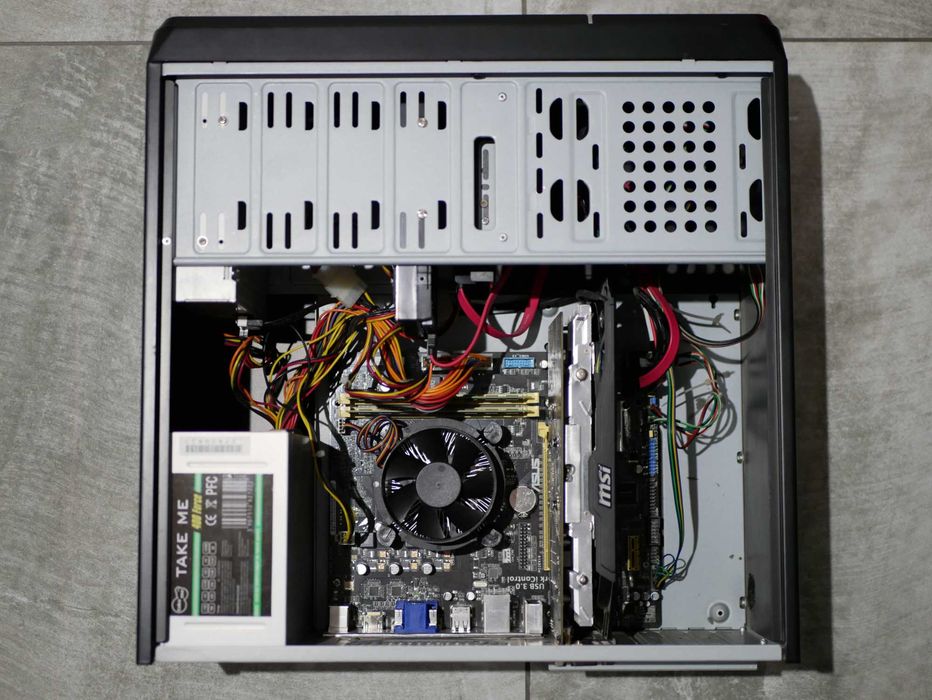 Komputer stacjonarny