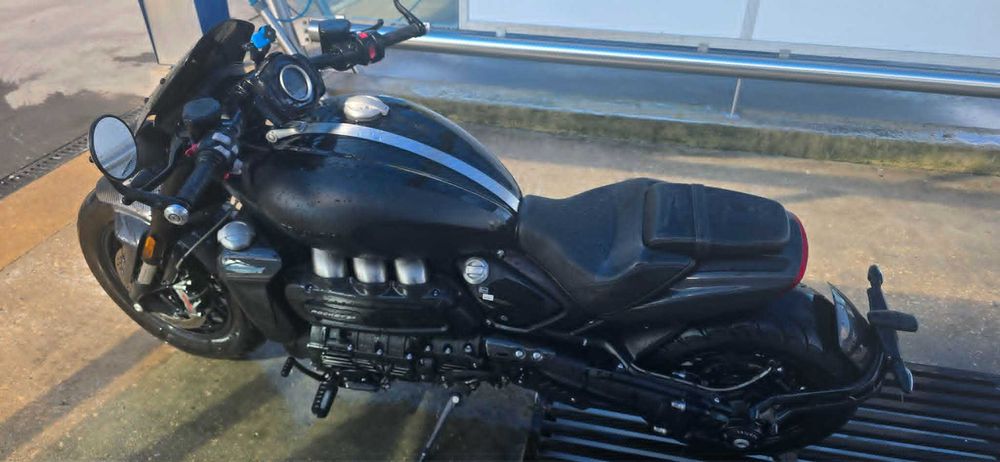 Triumph Rocket 3R Black Edition