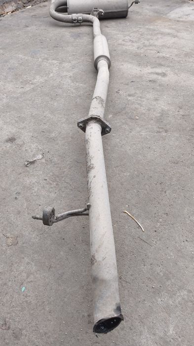 Продам глушитель заднюю банку на ниссан x-trail t30 2.2 дизель