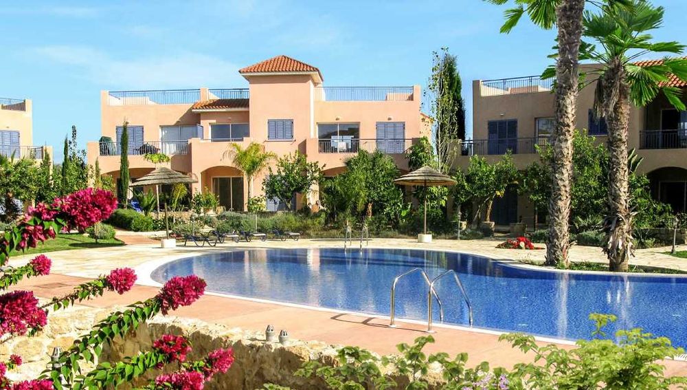 Продаж чудових 1 сп + зал апартментів, 61м2  м.Пафом(Кіпр)