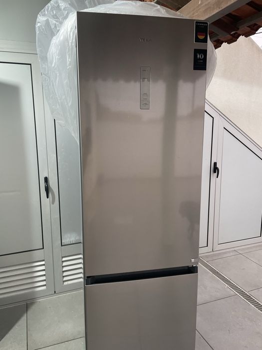 Frigorífico Combinado TEKA RBF 88680 SS (No Frost - 201 cm - 378 L - Inox)