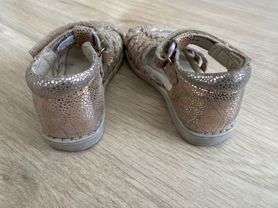 Sandały skórzane na rzepy Lasocki kids rozmiar 24
