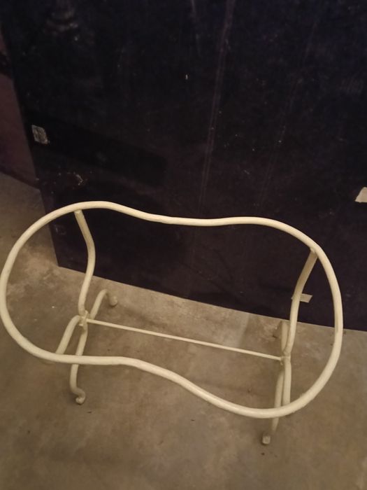 Armação de ferro para bidé