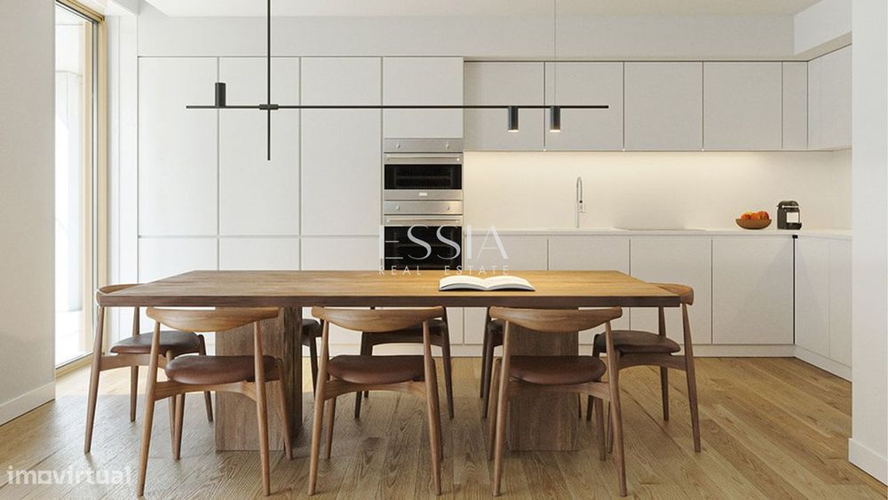 Apartamento T2+1 com Varanda no Fernão Magalhães 127