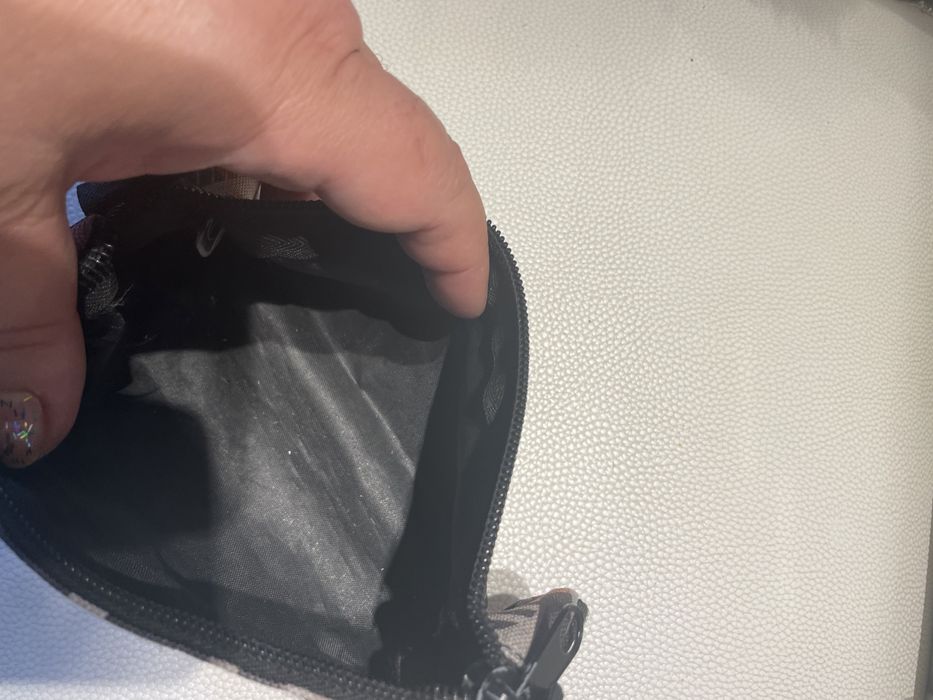 Estojo Lightning Bolt em excelente estado