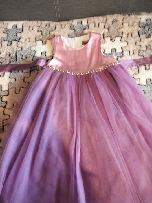 Продам святкове нарядне платтячко