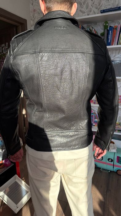 Шкіряна чоловіча куртка Hugo L