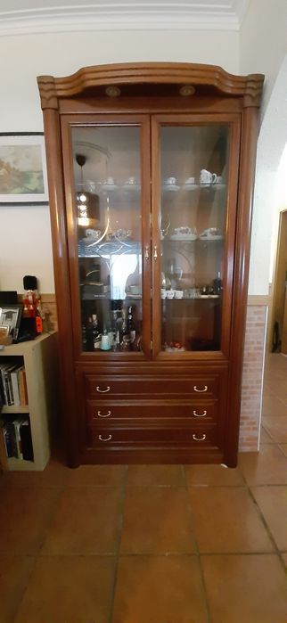 Móvel Cristaleira