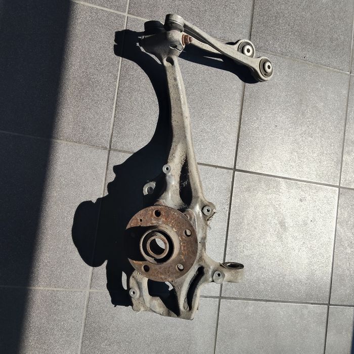 Zwrotnica Prawa Prawy Przód AUDI A4 B8 A5 8T A6 C7 A7 8K0407258G
