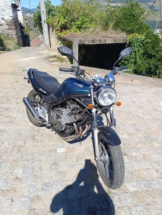 Yamaha XJ600N de 2001