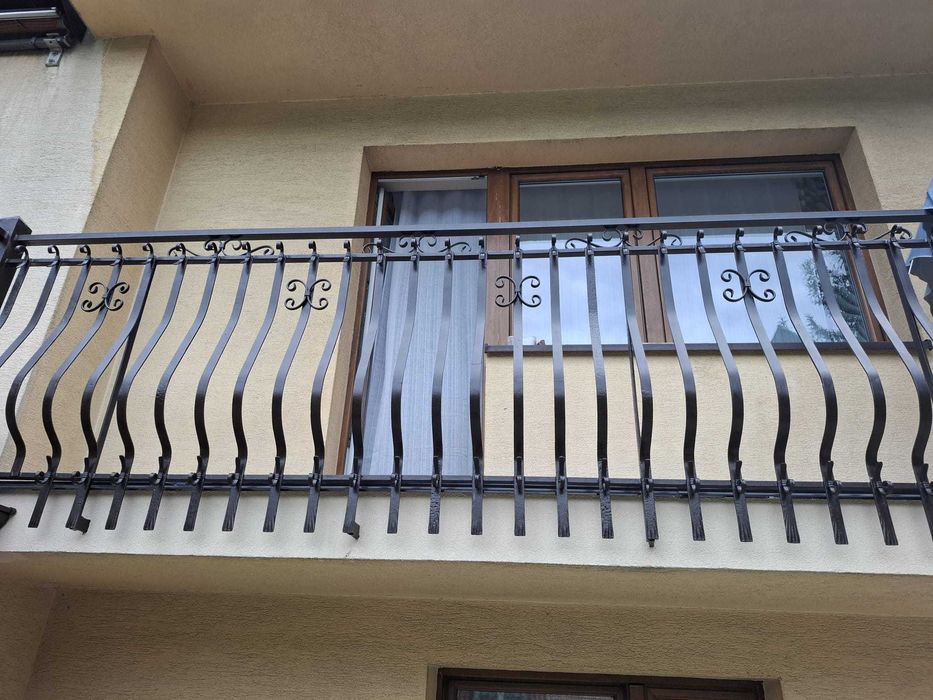 Balustrady balkonowe kute