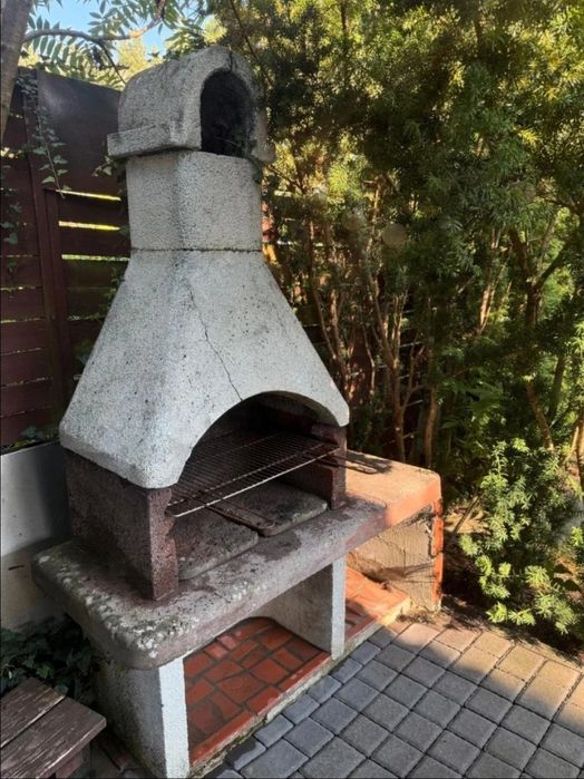 Grill ogrodowy, betonowy