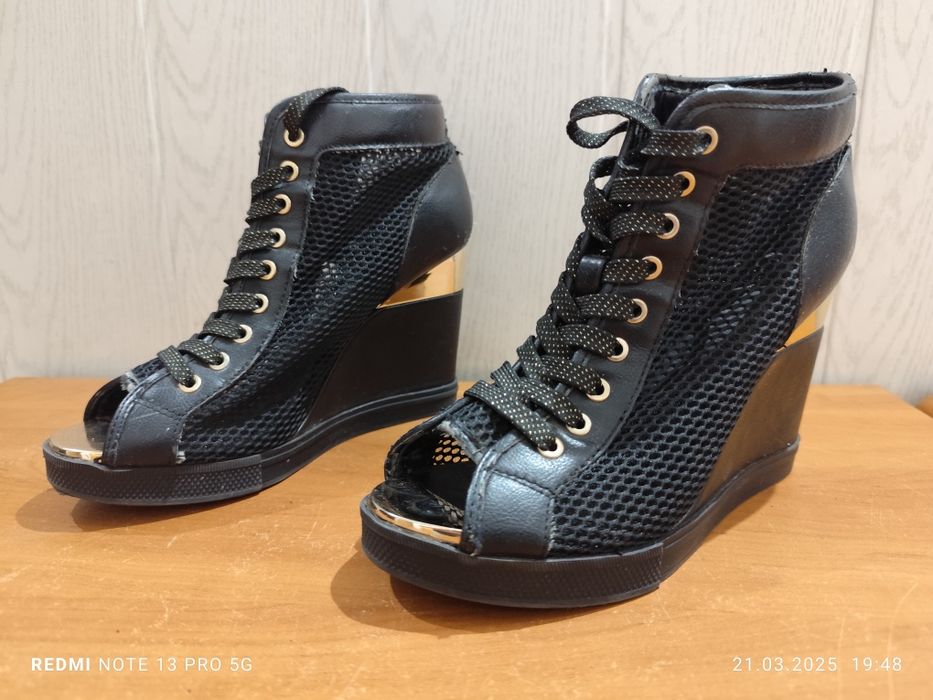 Sneakersy na koturnie botki na koturnie