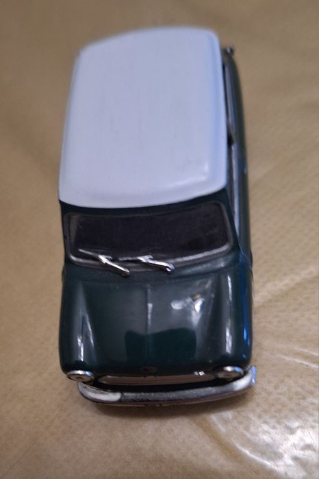 Miniatura escala 1:43 Mini